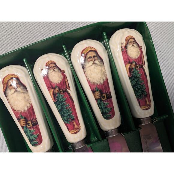 Vintage Set of 4 Hallmark Christmas Cheese Spreaders Old World Santa Stainless - Picture 4 of 4